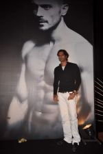Arjun Rampal at Arjun Rampal_s Alive perfume launch in Mumbai on 12th Jan 2012 (107).JPG